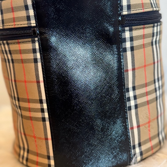 Burberry Beige and Black Checkered Vanity Case - Picture 4 of 9